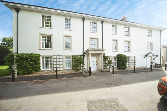 2 Bedroom Flat For Sale In Shoreditch Road, Taunton, Somerset, TA1