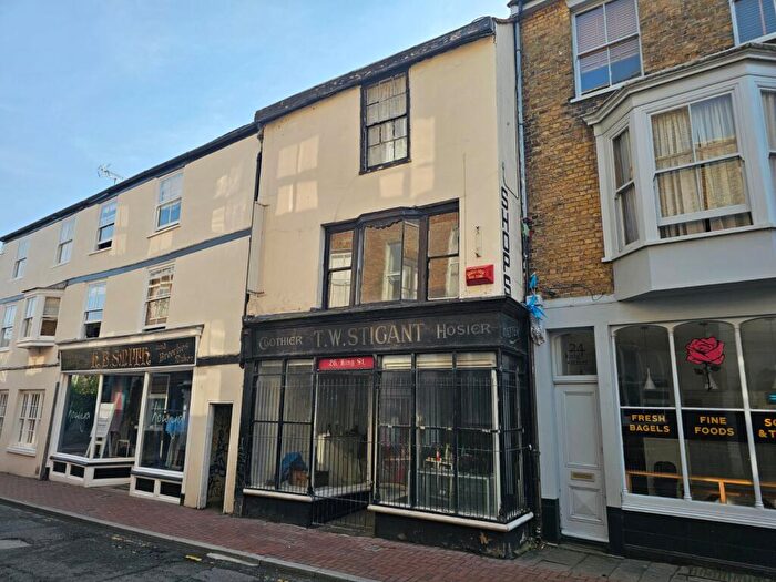 Flat To Rent In King Street, Margate, Kent, CT9