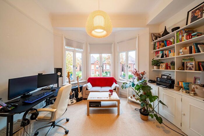 1 Bedroom Flat For Sale In Dartmouth Road, NW2