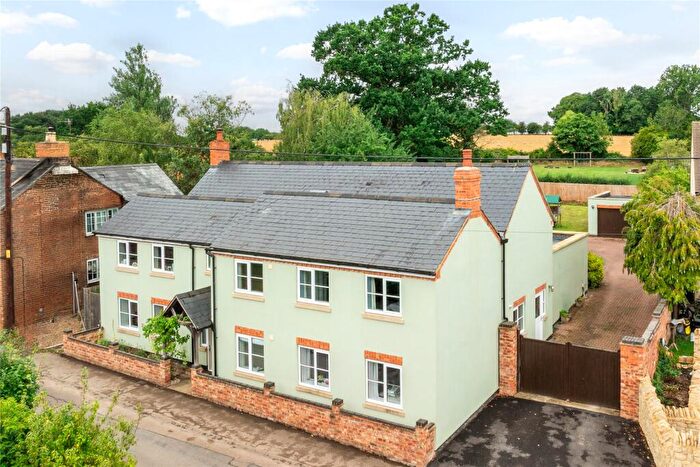 5 Bedroom Detached House For Sale In Vicarage Road, Whaddon, Milton Keynes, Buckinghamshire, MK17