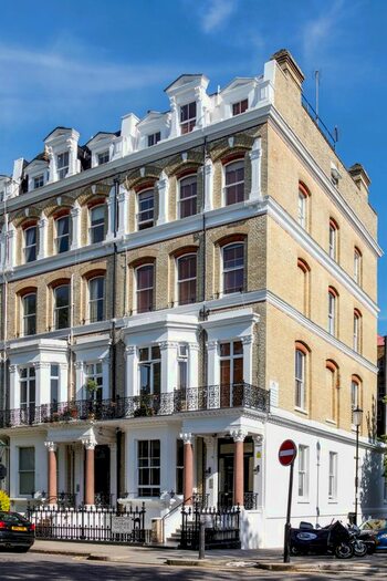 Studio To Rent In Vicarage Gate, London, W8