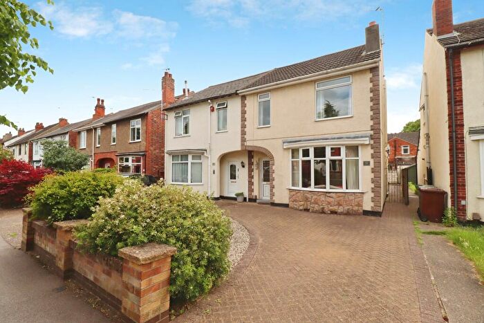 3 Bedroom Semi Detached House For Sale In Bristol Drive, Lincoln, LN6