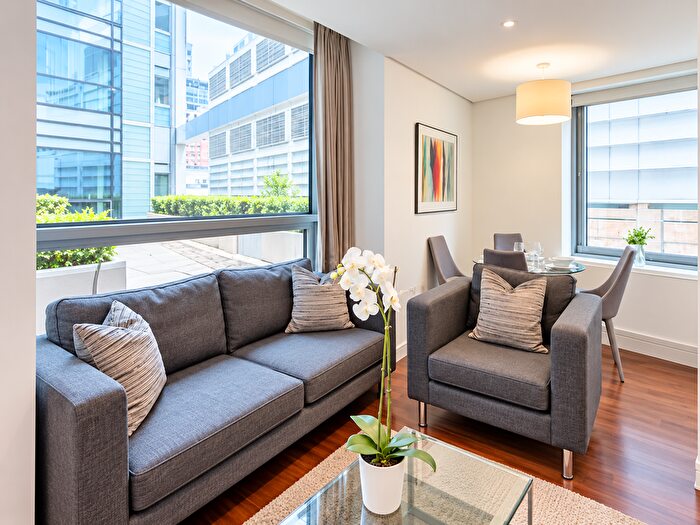 3 Bedroom Flat To Rent In Merchant Square, London, W2
