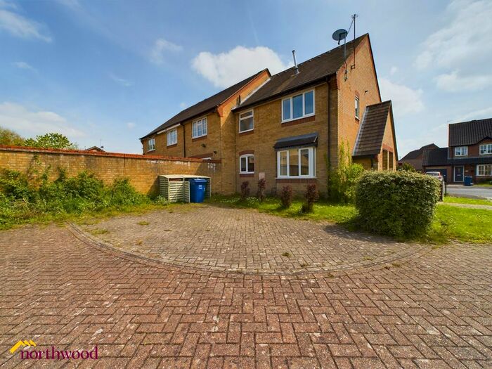 1 Bedroom End Of Terrace House To Rent In Canterbury Close, Banbury, OX16