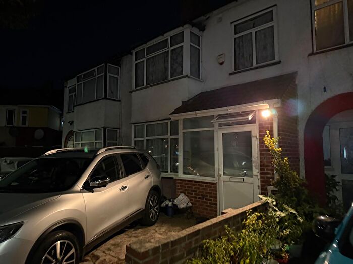 4 Bedroom Terraced House To Rent In Alma Road, Southall, UB1