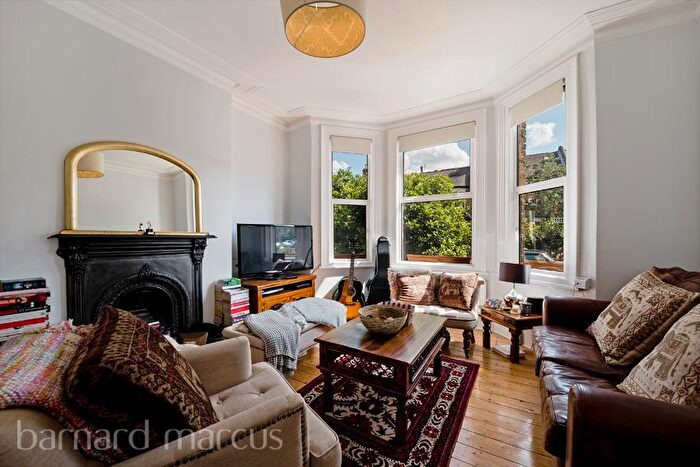 1 Bedroom Apartment To Rent In Castle Road, North Finchley, N12