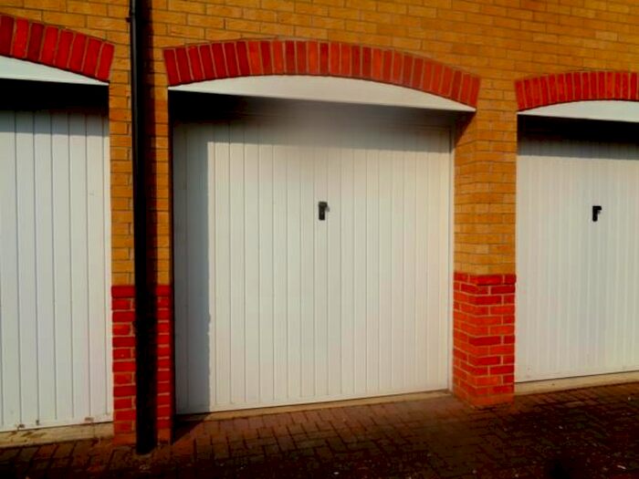 Parking/garage To Rent In Redwood Grove, Bedford MK42