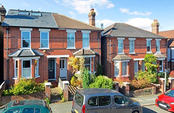 3 Bedroom Semi-Detached House For Sale In Bray Road, Guildford, GU2