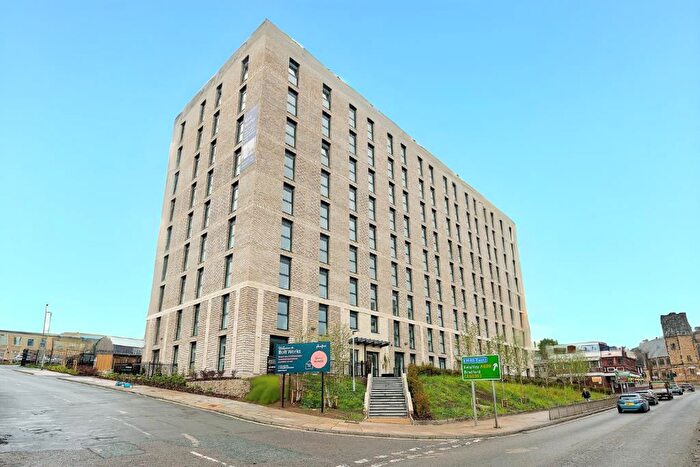 1 Bedroom Flat To Rent In Cow Green, Halifax, HX1