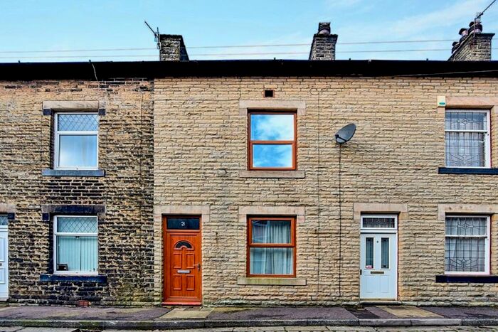 3 Bedroom House To Rent In Gladstone Street, Todmorden, Lancashire, OL14