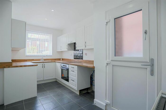 2 Bedroom Property To Rent In Francis Street, Blackburn, BB2