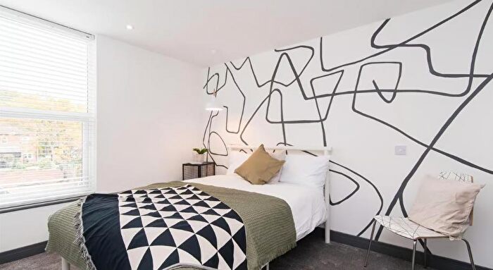 6 Bedroom Terraced House To Rent In Ashbourne Road, Derby - Students -, DE22