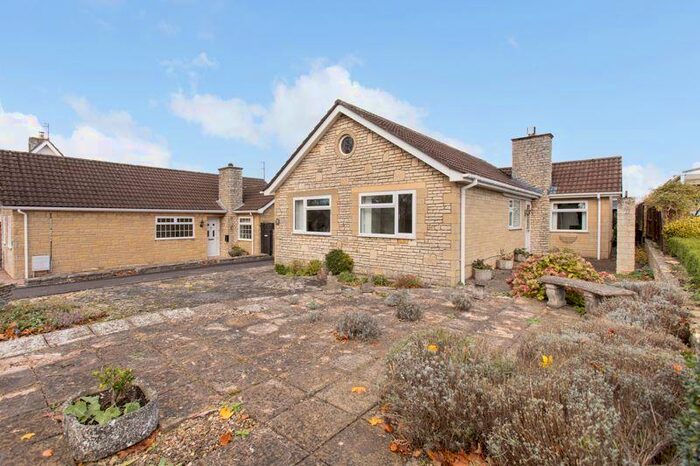 3 Bedroom Detached Bungalow To Rent In Albert Road, Trowbridge, BA14