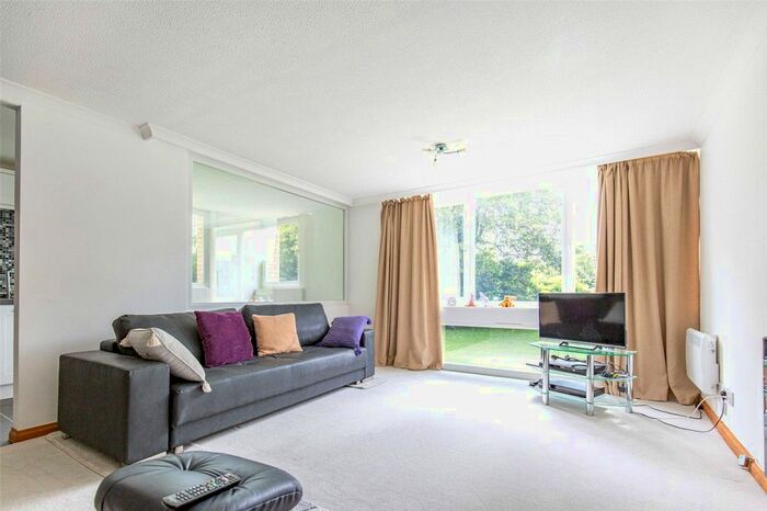 2 Bedroom Flat To Rent In Durdham Park, Bristol, BS6