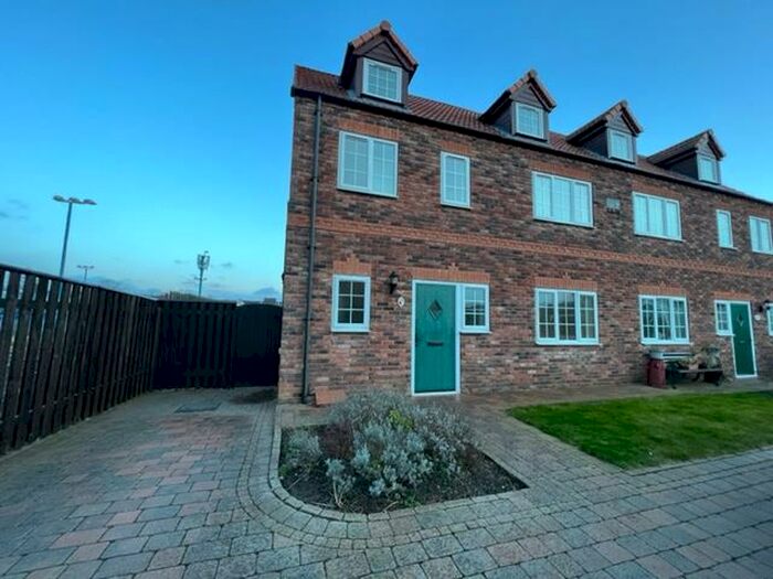 5 Bedroom House To Rent In Welfare Road, Thurnscoe, Rotherham, S63