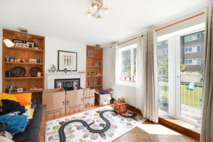 2 Bedroom Flat To Rent In Bradman House, Abercorn Place, NW8