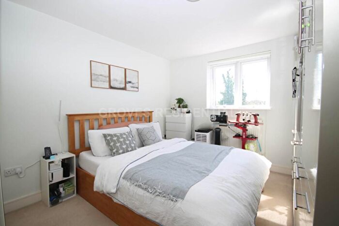 1 Bedroom Flat For Sale In Olympic Court, New Malden, KT3