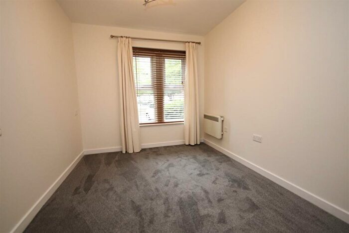 2 Bedroom Apartment To Rent In Critchley Avenue, West Dartford, DA1
