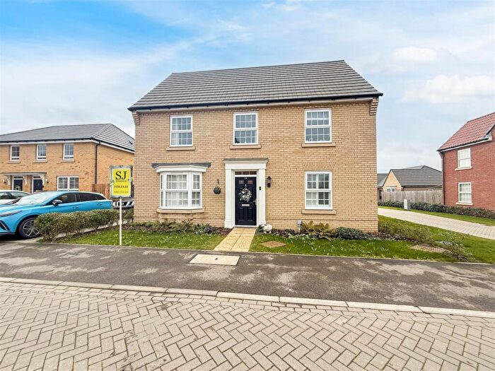 4 Bedroom House For Sale In Brent Way, Burnham-On-Crouch, CM0