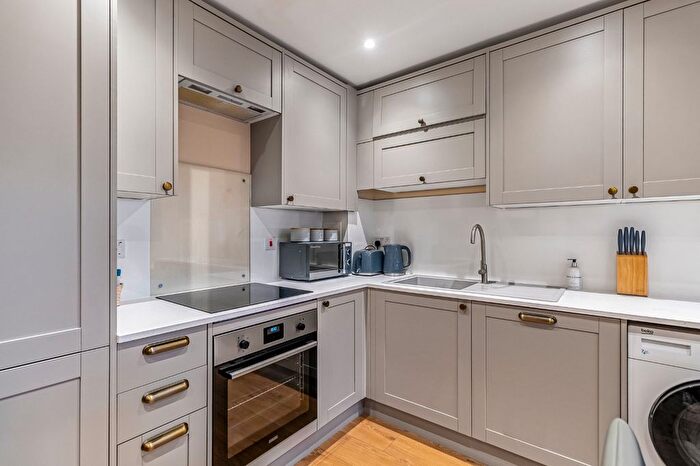 2 Bedroom Flat To Rent In Seward Street, London, EC1V