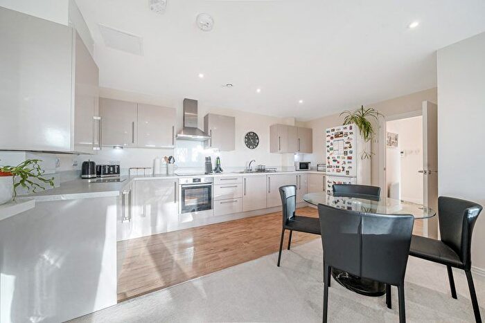2 Bedroom Flat For Sale In Copeland House, Stevenage, Hertfordshire, SG1