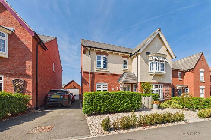 4 Bedroom Detached House For Sale In Usherwood Way, Hugglescote, LE67