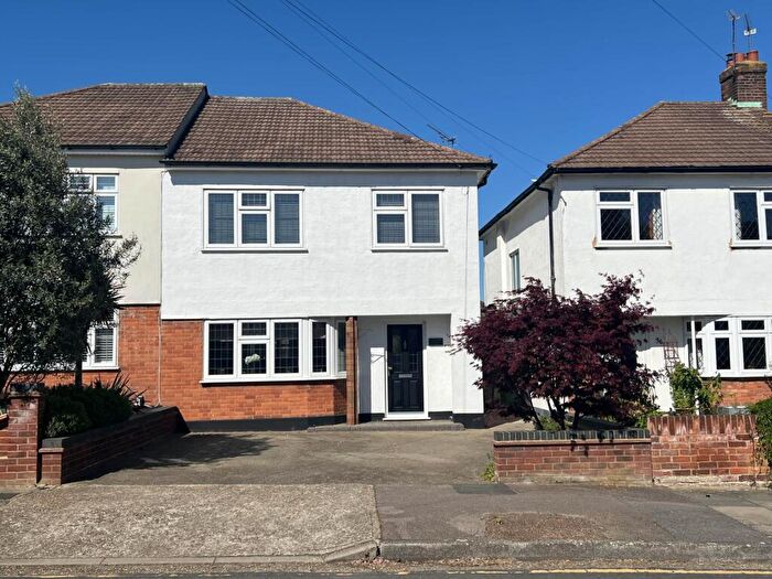 3 Bedroom Semi Detached House For Sale In Highfield Crescent, Hornchurch, RM12