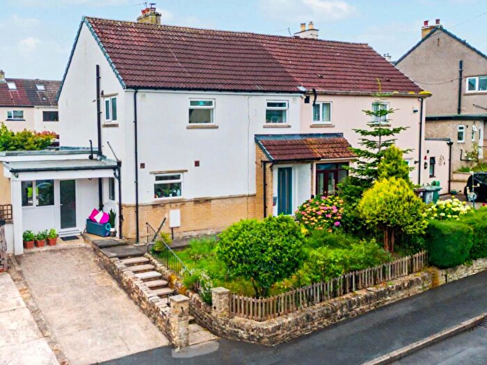 3 Bedroom Semi Detached House For Sale In Burns Hill, Addingham, Ilkley, LS29