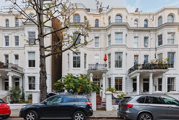 2 Bedroom Flat To Rent In Colville Gardens, London, W11