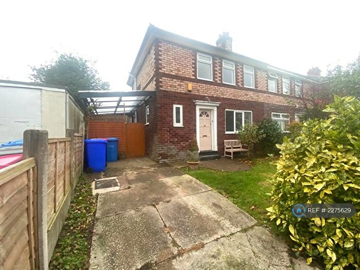 3 Bedroom Semi-Detached House To Rent In Tellson Crescent, Salford, M6