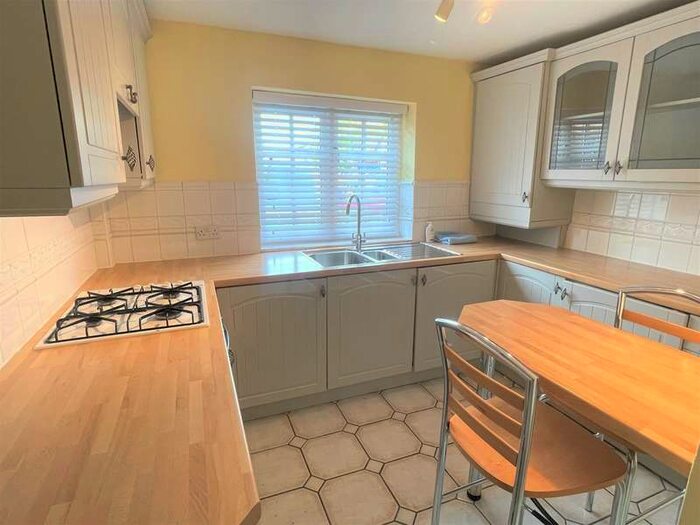 2 Bedroom Cottage To Rent In Chobham, Surrey, GU24