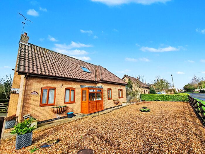 3 Bedroom Property For Sale In Church Gate, Whaplode, Spalding, PE12