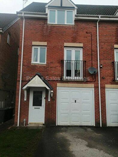 3 Bedroom Semi-Detached House To Rent In Richmond Drive, North Hykeham, LN6