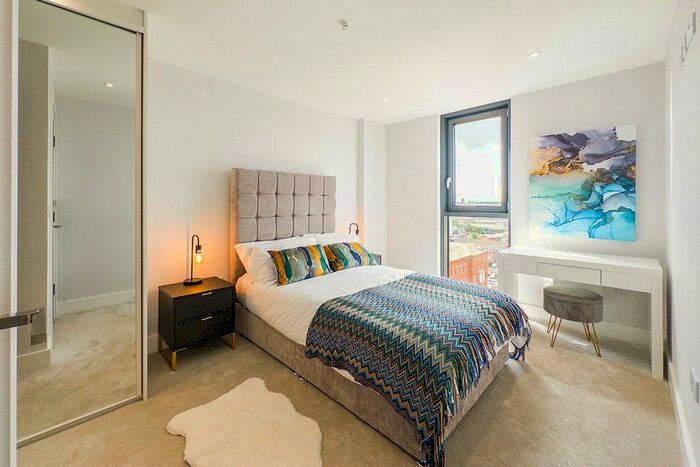 2 Bedroom Flat To Rent In Cheetham Hill Road, Ancoats, Manchester, M4