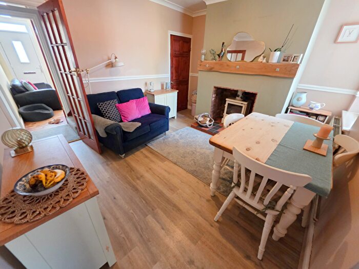 3 Bedroom Terraced House For Sale In Station Road, Walkeringham, DN10