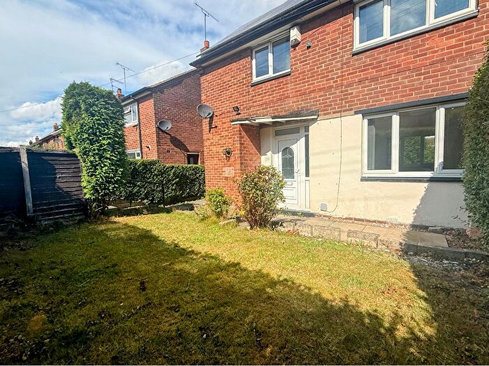 3 Bedroom Semi-Detached House To Rent In Manor Road, Morley, Leeds, LS27