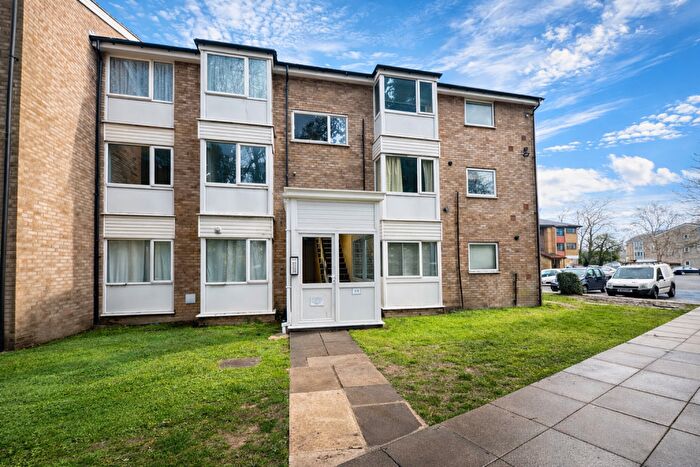 2 Bedroom Apartment To Rent In Brocket Court, Vincent Road, Luton, Bedfordshire, LU4