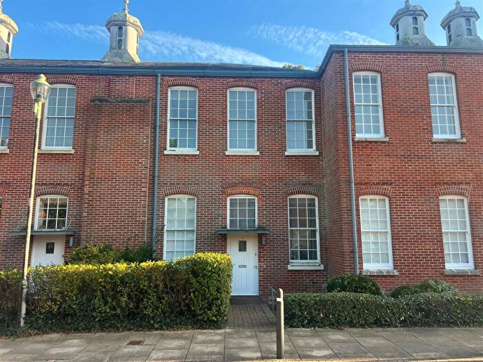 3 Bedroom House To Rent In Knowle Avenue, Knowle, Fareham, PO17