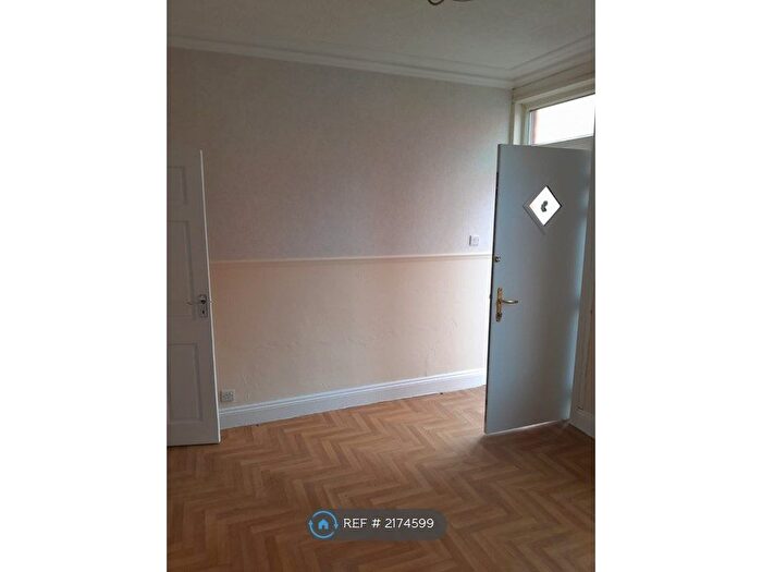 4 Bedroom Terraced House To Rent In Wickham Street, Leeds, LS11