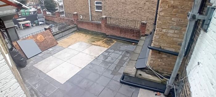 Studio To Rent In Acre Lane, London, SW2