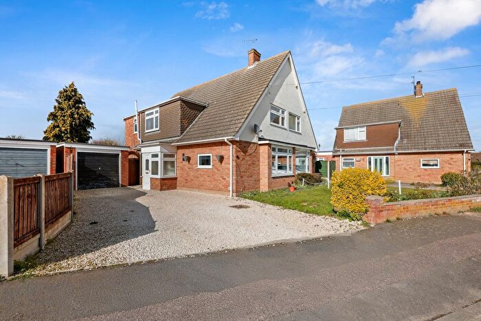 3 Bedroom Chalet For Sale In Cox Road, Alresford, Colchester, CO7