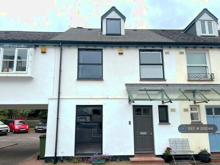 3 Bedroom Semi-Detached House To Rent In Radnor Place, Exeter, EX2