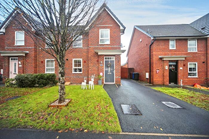 4 Bedroom Semi-Detached House For Sale In Findley Cook Road, Wigan, WN3