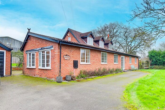 4 Bedroom Detached House To Rent In Bradby West, Gonalston, Nottinghamshire, NG14