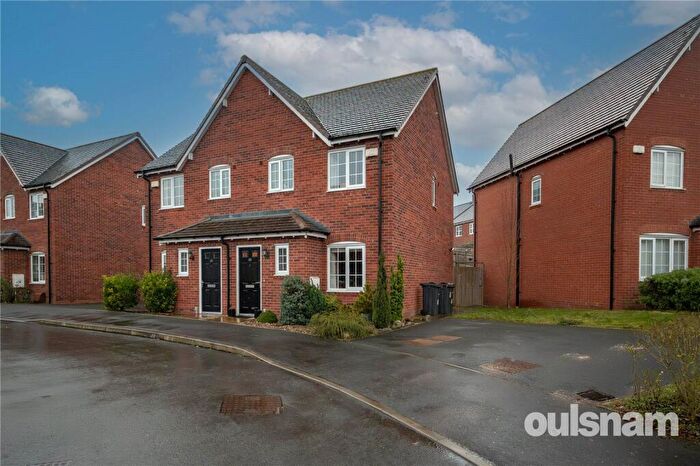 2 Bedroom Semi Detached House For Sale In Pavilion Way, Selly Oak, Birmingham, West Midlands, B29