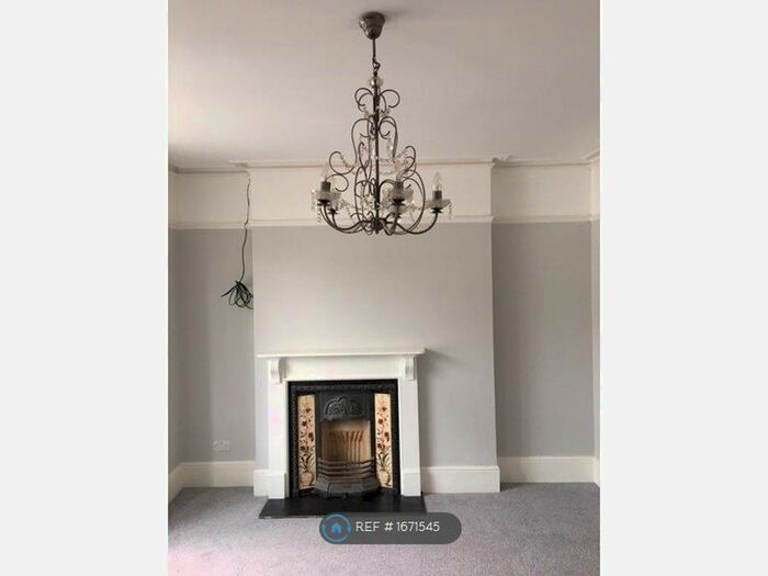 2 Bedroom Flat To Rent In Cornwall Road, Bexhill-On-Sea, TN39