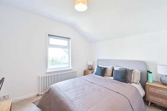 2 Bedroom Flat For Sale In Ingham Road, West Hampstead, London, NW6