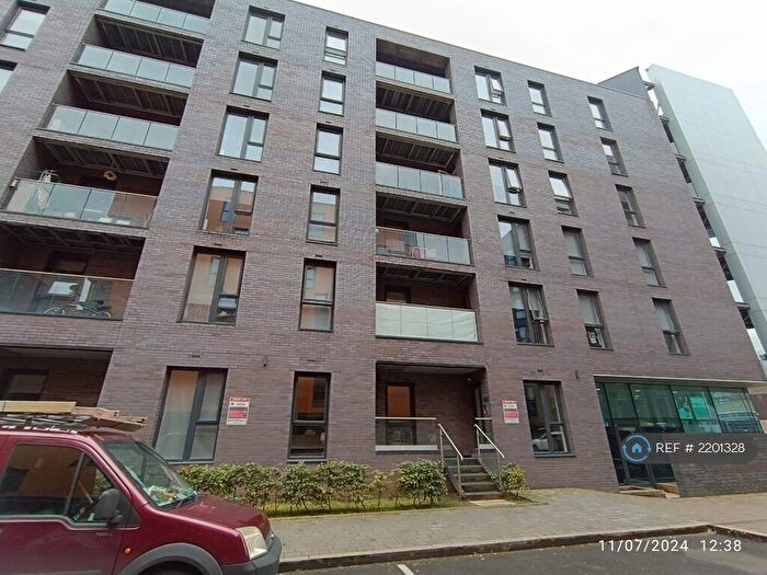 2 Bedroom Flat To Rent In Advent Way, Manchester, M4
