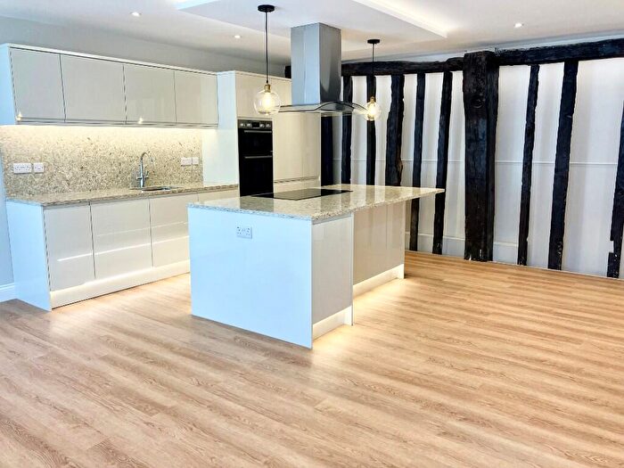 2 Bedroom Apartment To Rent In Chequer Street, St. Albans, Hertfordshire, AL1