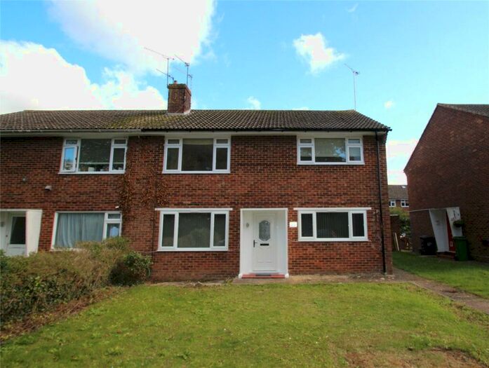 2 Bedroom Maisonette To Rent In Cranbourne Lane, Basingstoke, Hampshire, RG21